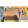 Image 2 : STARRETT MICROMETER DEPTH GAUGE IN A WOODEN CASE