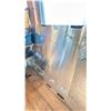 Image 3 : 4' X 8' SHEET OF THIN GAUGE ALUMINUM & APPROX. 2'W X 7'H ALUMINUM CHECKERED PLATE
