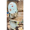 Image 2 : DELTA MILWAUKEE WOOD CUTTING BANDSAW ON A ROLLING PLATFORM BASE WITH EXTRA BLADES