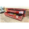 Image 2 : 2 DRAWER RED METAL TOOL BOX WITH CONTENTS & TWO PLASTIC ORGANIZER CASES FILLED WITH ASSORTED SCREWS