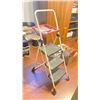 Image 1 : COSTCO 3 STEP PAINTERS LADDER