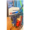 Image 2 : HONDA 7.5 OUTBOARD 4 STROKE MOTOR WITH SHORT LEG, MOBILE STAND & GAS TANK