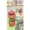 Image 2 : ELECTRO STRIKE OUTDOOR GAS BURNER WITH SMALL PROPANE TANK & VINTAGE COLEMAN LANTERN