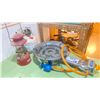 Image 4 : ELECTRO STRIKE OUTDOOR GAS BURNER WITH SMALL PROPANE TANK & VINTAGE COLEMAN LANTERN