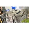 Image 2 : 2 GREY/BLACK TARPS & A LARGE SEED