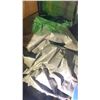 Image 4 : 2 GREY/BLACK TARPS & A LARGE SEED