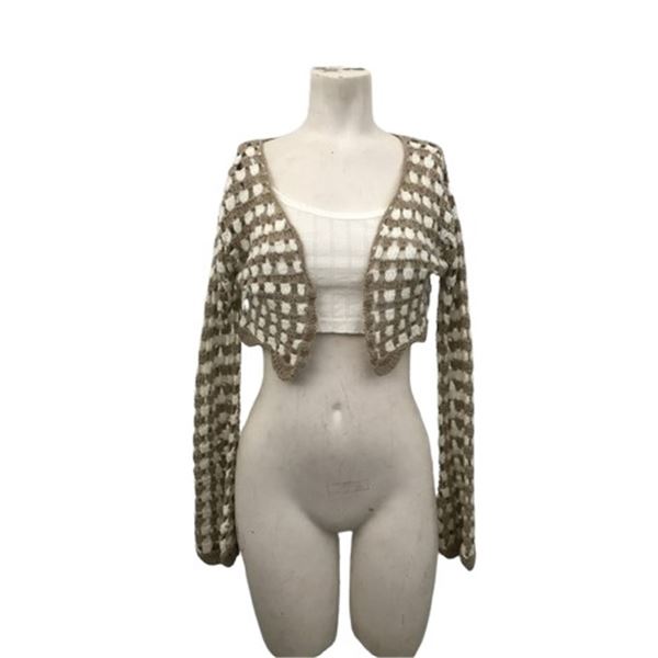 Incoming Bailey (Isabella Ferreira) Hero Movie Costumes