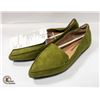Image 1 : NEW AMAZON ESSENTIALS SIZE 8 WOMEN SHOES - GREEN
