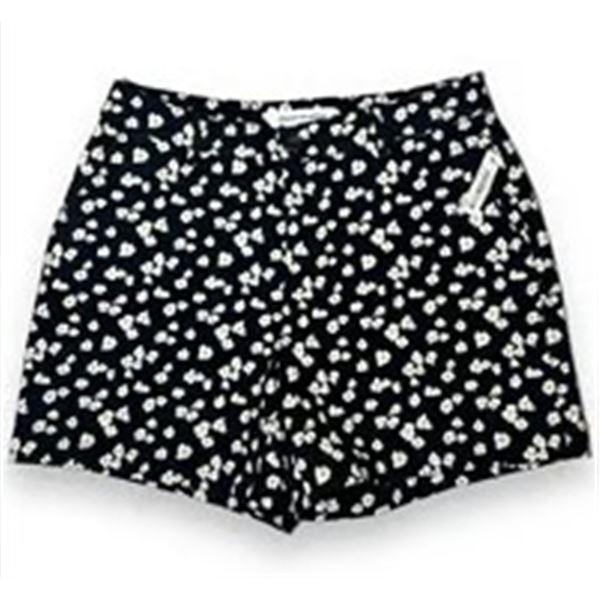 NEW AMAZON ESSENTIALS CHINO SHORTS SIZE 6