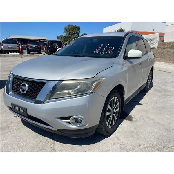 NISS PATHFINDER 2013 JUNK