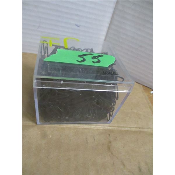 STORE CLOSE-OUT (AS IS):  CONTAINER C/W 500 BLACK PAPER CLIPS