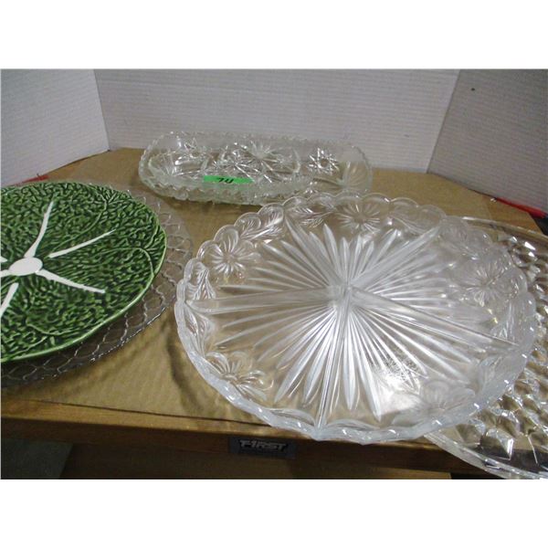 ESTATE:  5 PIECES OF ASSORTED GLASSWARE
