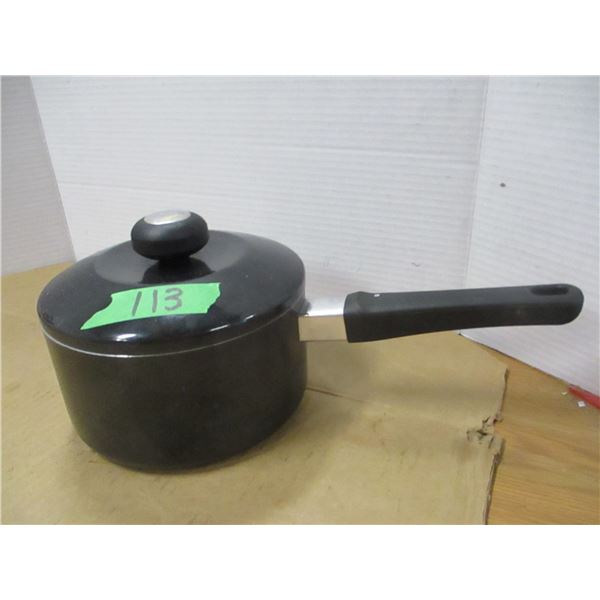 ESTATE:  7" BLACK POT C/W LID