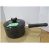 Image 1 : ESTATE:  7" BLACK POT C/W LID