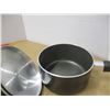 Image 2 : ESTATE:  7" BLACK POT C/W LID