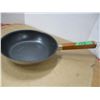 Image 1 : ESTATE:  10" NON-STICK FRYING PAN