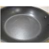 Image 2 : ESTATE:  10" NON-STICK FRYING PAN