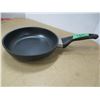 Image 1 : ESTATE:  8" NON-STICK FRYING PAN