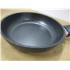Image 2 : ESTATE:  8" NON-STICK FRYING PAN
