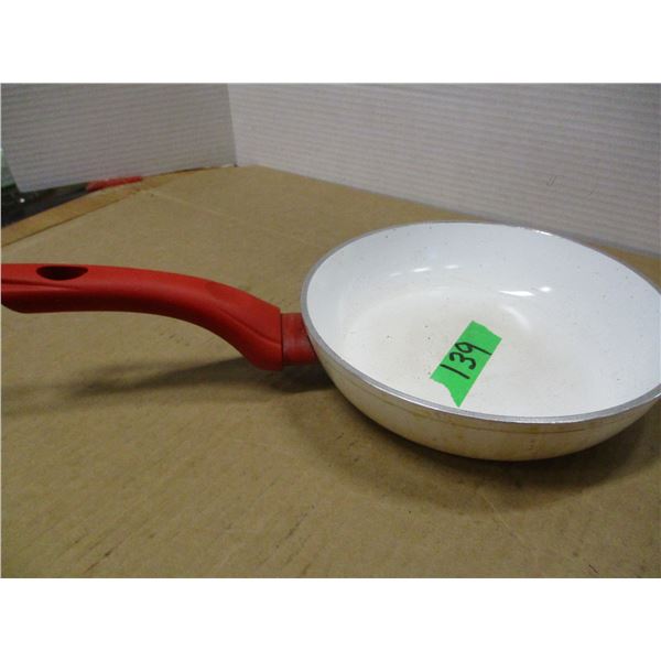 ESTATE:  8" FRYING PAN (NO LID)