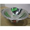 Image 1 : ESTATE:  SMALL STRAINER