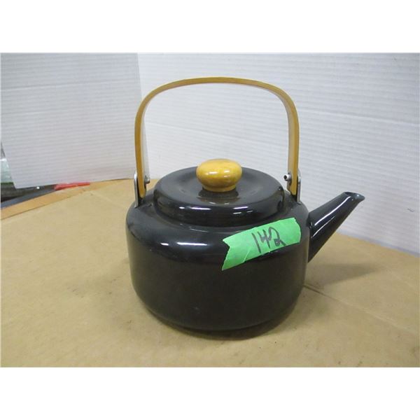 ESTATE:  BLACK TEA KETTLE