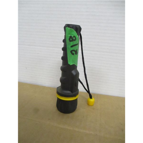 STORE CLOSE-OUT (AS IS):  SMALL FLASHLITE