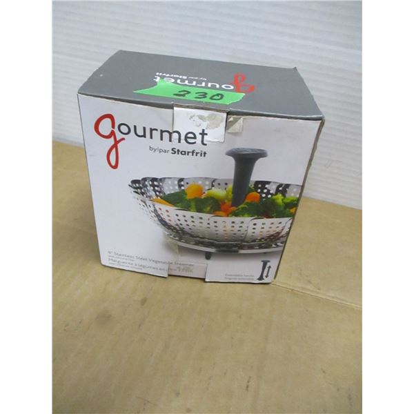 ESTATE:  VEGETABLE STEAMER IN ORIGINAL BOX