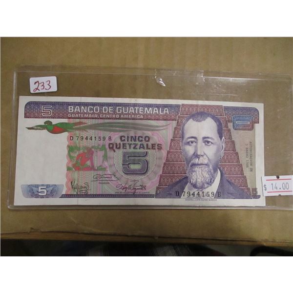 1986 BANCO OF GUATEMALA 5 QUETZALES BANK NOTE