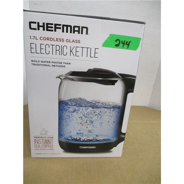 ESTATE:  CORDLESS ELECTRIC KETTLE IN ORIGINAL BOX
