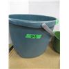 Image 2 : ESTATE:  PLASTIC PAIL, PITCHER & BOWL