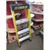 Image 1 : 4ft Featherlite Ladder