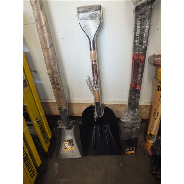 3 Shovels
