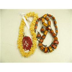 Amber and silver bead shell necklace and matching earrings  and pair of red coral earrings (246)