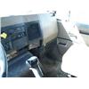 Image 10 : 1989 International tractor with air sets, Fuller road ranger 9 speed transmission, model 8300, 6x4, 