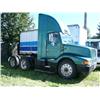 Image 2 : 1989 International tractor with air sets, Fuller road ranger 9 speed transmission, model 8300, 6x4, 