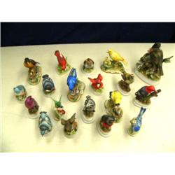 Collection of 18 Lefton China birds (241)