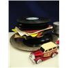 Image 2 : Lot of old 45 records, silver plated platter, sealing rings, antique cars (2)