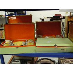 Lot of 5 sets of cups & saucers - gold leaf & flower design - broken handles (8888)