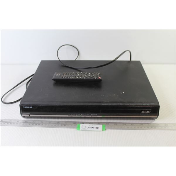 Toshiba CD/DVD Player w/Remote (powers on - untested)