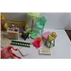 Image 5 : Various Barbie-style House Furniture & Accessories (As is Condition)