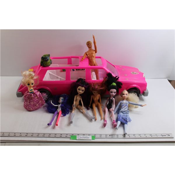Vintage Barbie-style Limo & (7) Toy Dolls