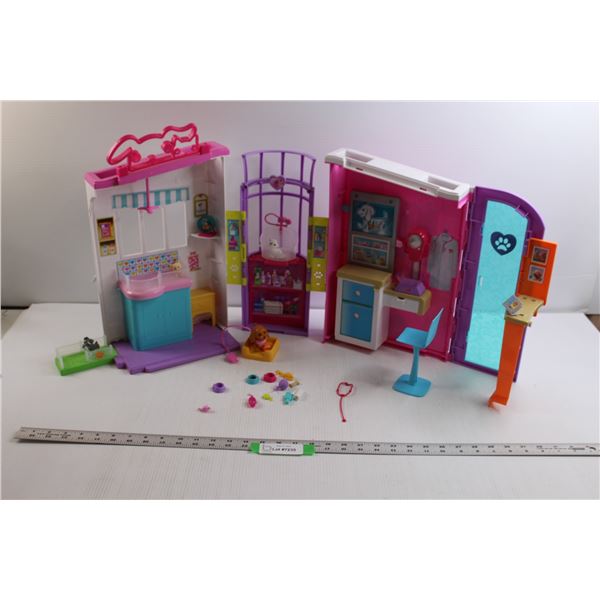 Barbie Pet Care Center w/accessories (Missing 1 pc as per consigner)