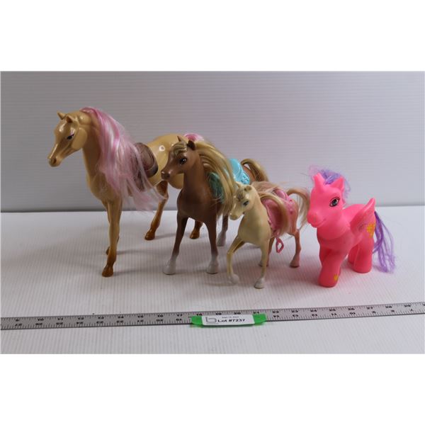 (4) Barbie and My Little Pony styled Toy Horses