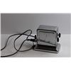 Image 1 : Vintage Standard Appliance Toaster (Working)