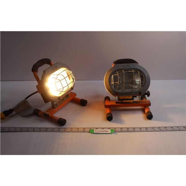 (2) HDX Halogen Work Lights (One Needs Bulb)