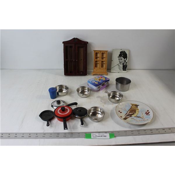 (2) Doll Closets, (5) Measuring Cups, (4) Toy Frying Pans, Toy Disney Princess Lunchbox, Bird Decora