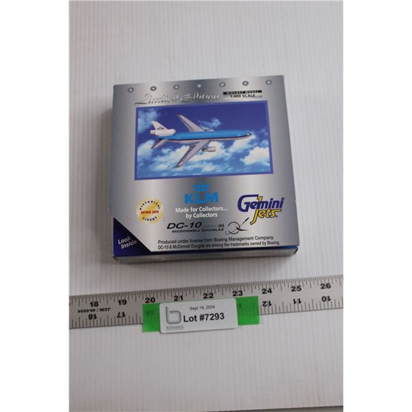 Limited Edition Diecast KLM DC-10 1:400 scale Airplane Model