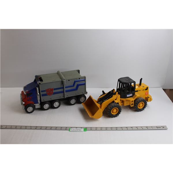 Transformers Optimus Prime Battle Rig Nerf Blaster & Bruder Toy Loader