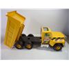 Image 3 : (1) Dump Truck and (1) Heavy Duty Tow Truck